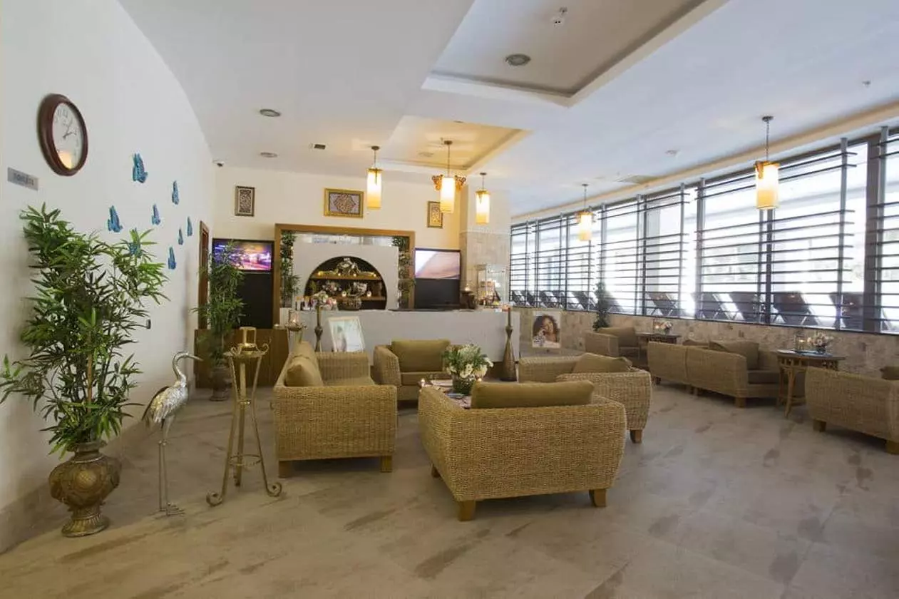 FAMERESIDENCE_LARA (21).jpg